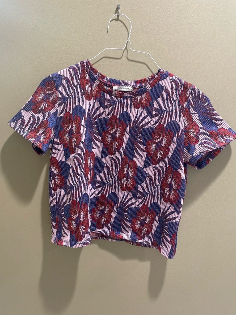 Zara Purple Floral Ribbed Short Sleeve Tee with Red Flowers